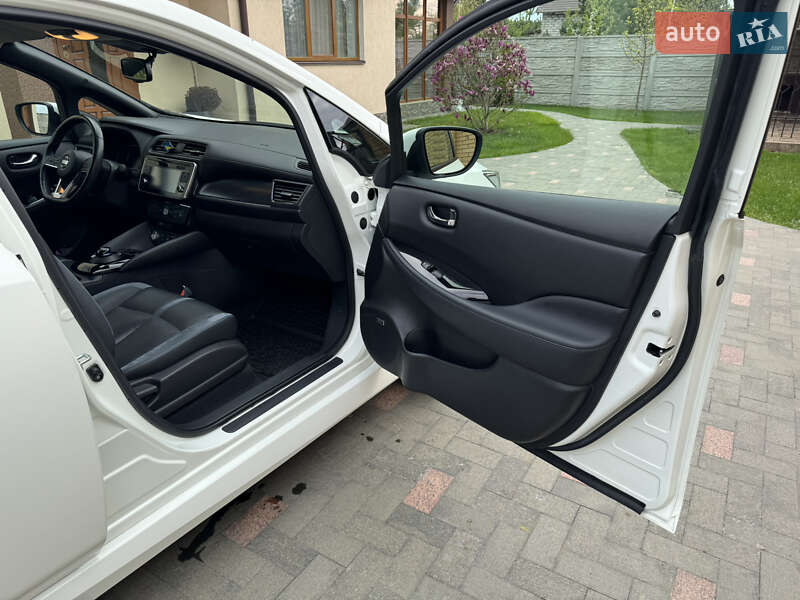 Хэтчбек Nissan Leaf 2019 в Житомире фото 16 Хэтчбек Nissan Leaf 2019 в Житомире