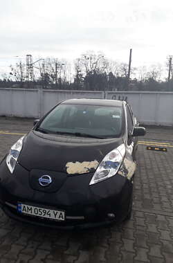 Хетчбек Nissan Leaf 2015 в Києві