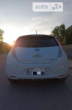 Хетчбек Nissan Leaf 2015 в Івано-Франківську