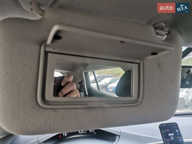 Хэтчбек Nissan Leaf 2016 в Львове