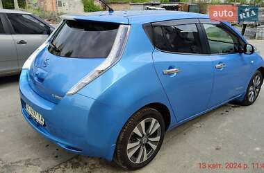 Хетчбек Nissan Leaf 2012 в 