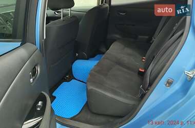 Хетчбек Nissan Leaf 2012 в 