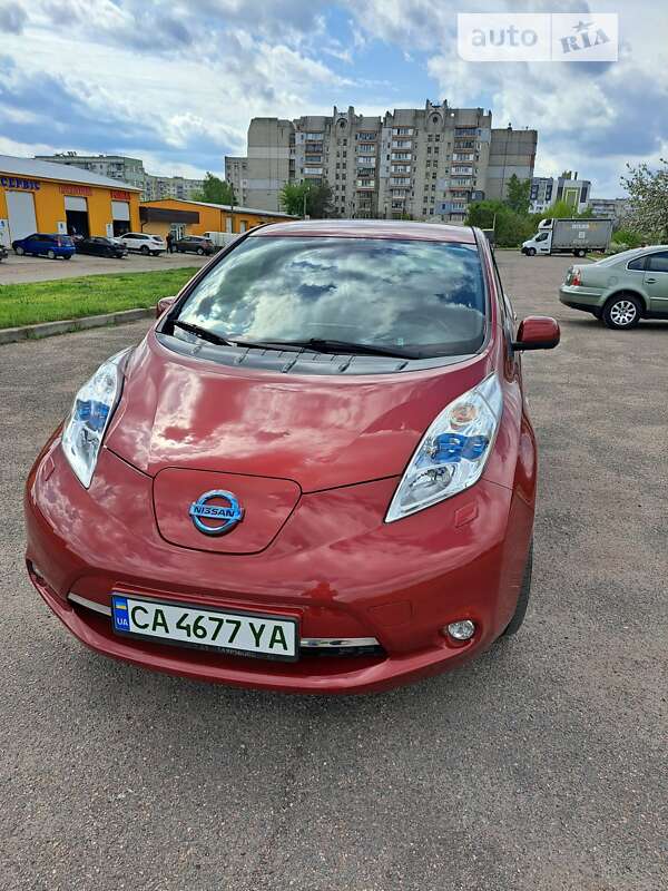 Хэтчбек Nissan Leaf 2014 в Черкассах