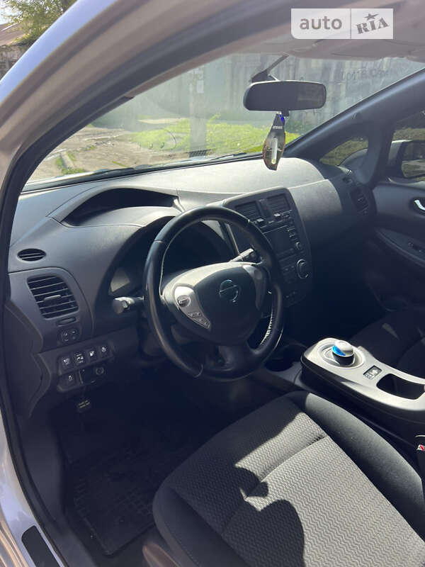 Хэтчбек Nissan Leaf 2013 в Харькове