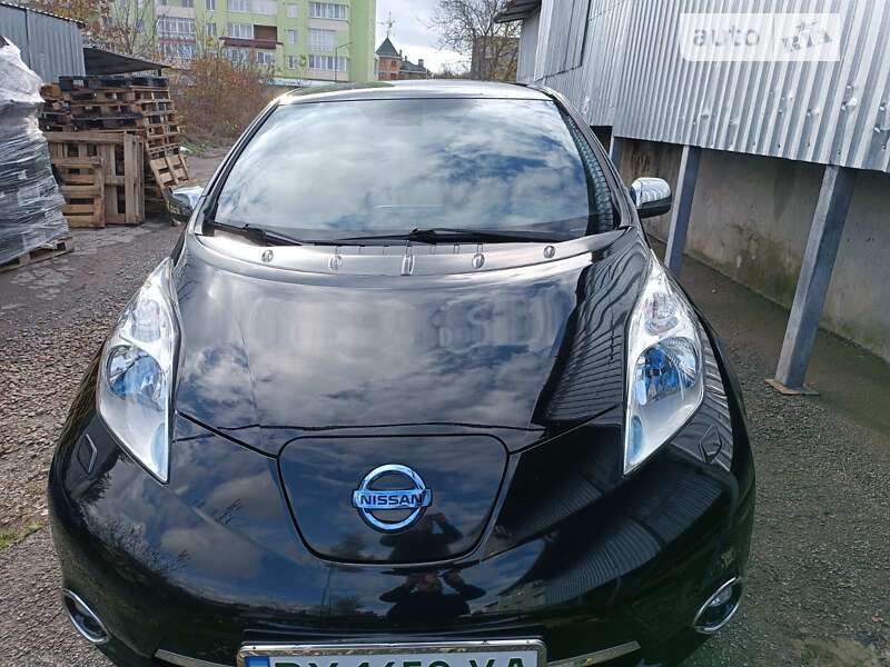 Хэтчбек Nissan Leaf 2013 в Каменец-Подольском