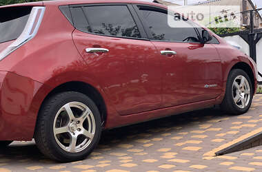 Хэтчбек Nissan Leaf 2013 в Виннице