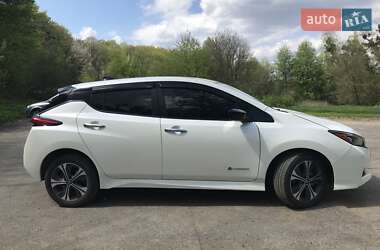 Хэтчбек Nissan Leaf 2018 в Полтаве