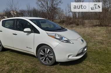 Хетчбек Nissan Leaf 2013 в Полтаві