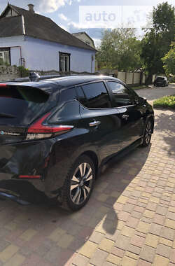 Хетчбек Nissan Leaf 2020 в Дніпрі