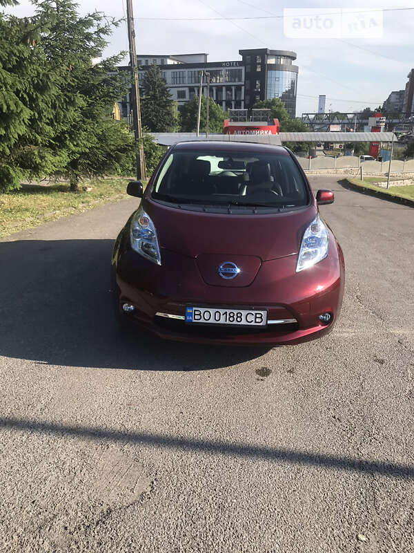 Хетчбек Nissan Leaf 2016 в Тернополі