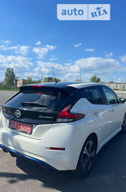 Хэтчбек Nissan Leaf 2018 в Киеве
