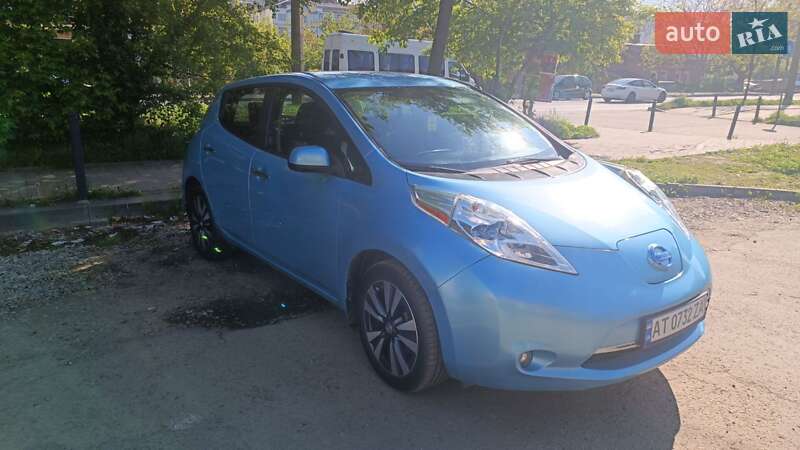 Хэтчбек Nissan Leaf 2015 в Ивано-Франковске