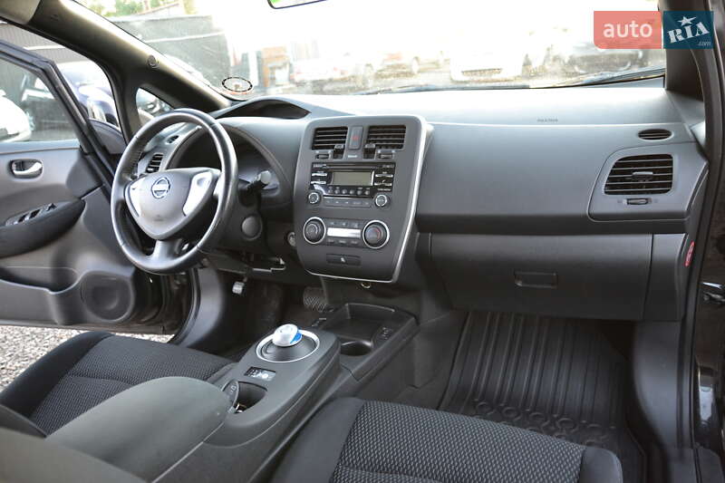 Хетчбек Nissan Leaf 2015 в Луцьку