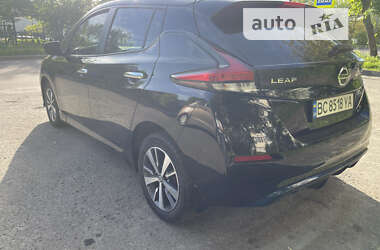 Хэтчбек Nissan Leaf 2021 в 