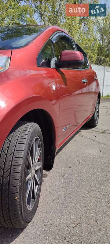 Хэтчбек Nissan Leaf 2014 в Киеве фото 5 Хэтчбек Nissan Leaf 2014 в Киеве