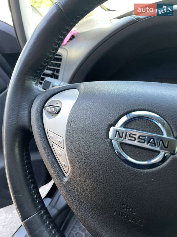Хетчбек Nissan Leaf 2014 в Житомирі