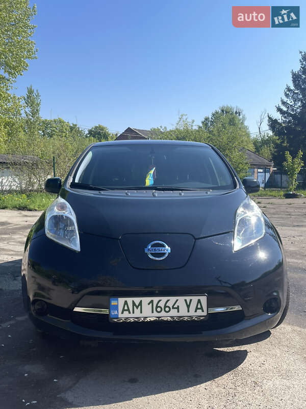 Хетчбек Nissan Leaf 2014 в Житомирі