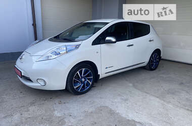 Хэтчбек Nissan Leaf 2017 в Черновцах