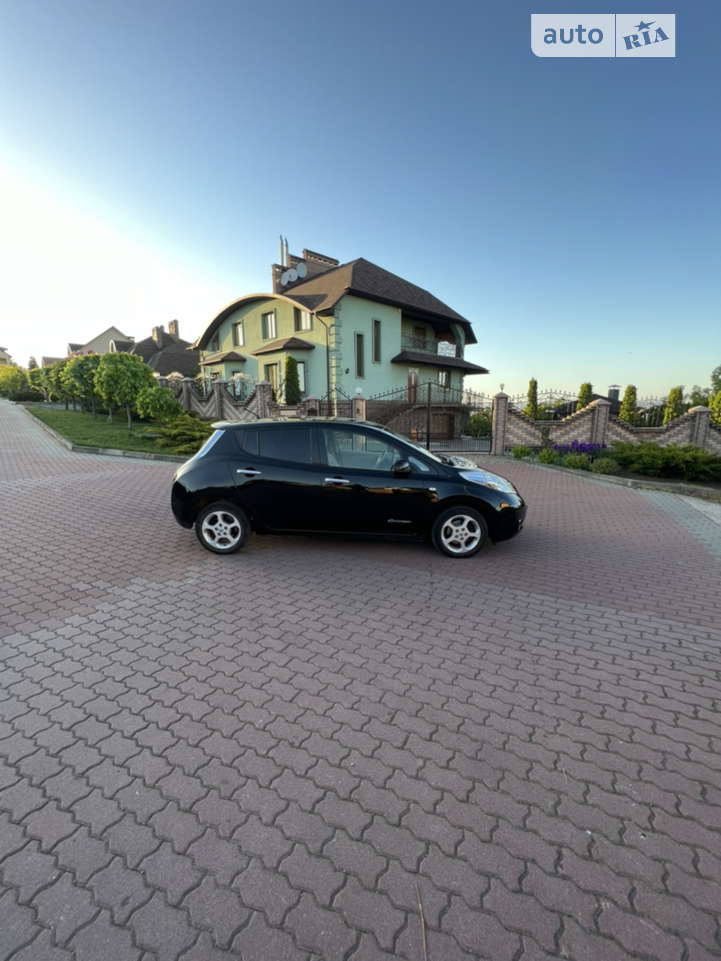 2012 Nissan Leaf - мініатюра 2