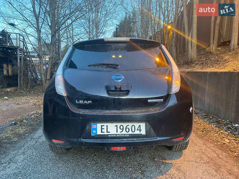 Хэтчбек Nissan Leaf 2012 в Виннице