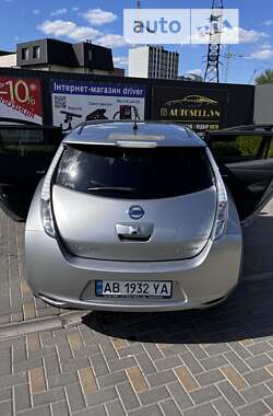 Хетчбек Nissan Leaf 2014 в Вінниці