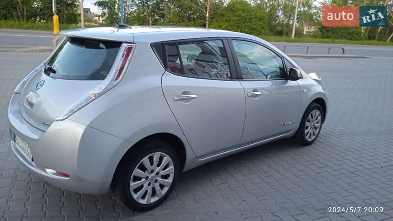 Хэтчбек Nissan Leaf 2014 в Немирове