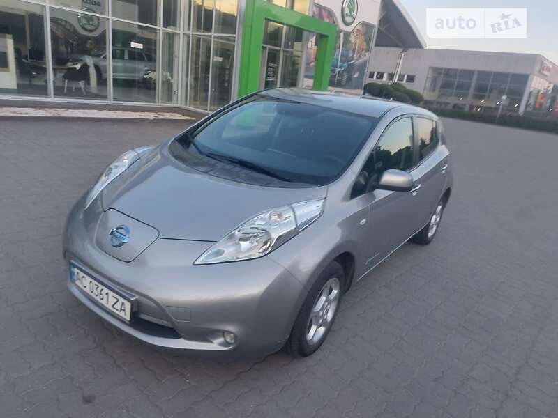 Хетчбек Nissan Leaf 2016 в Луцьку