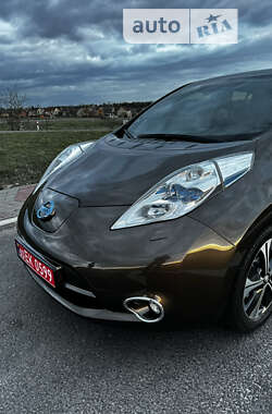 Хэтчбек Nissan Leaf 2016 в Луцке