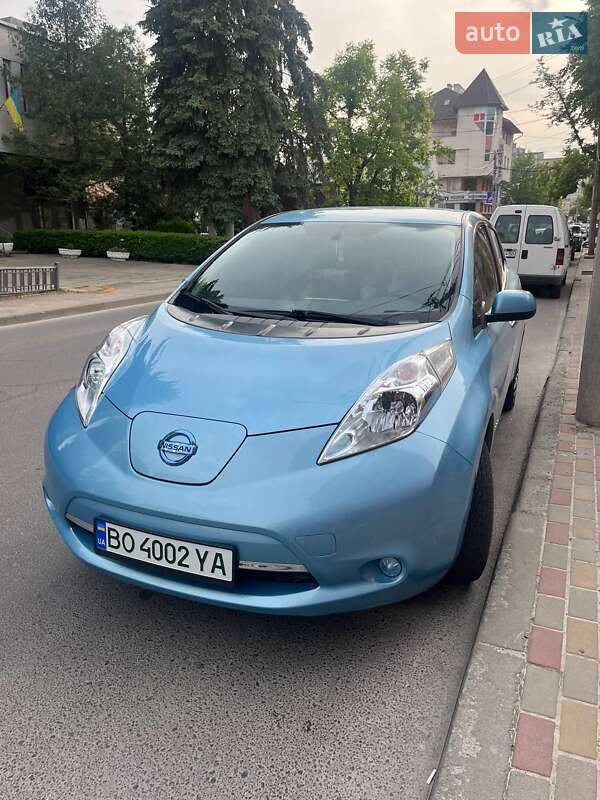 Хэтчбек Nissan Leaf 2014 в Тернополе