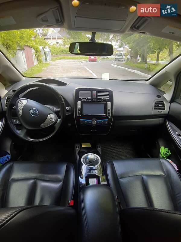 Хэтчбек Nissan Leaf 2014 в Хмельницком