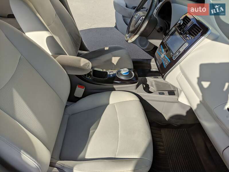 Хетчбек Nissan Leaf 2013 в Вінниці