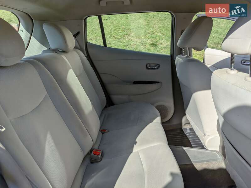 Хетчбек Nissan Leaf 2013 в Вінниці