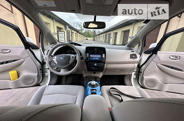 Хэтчбек Nissan Leaf 2012 в Измаиле