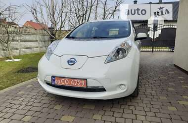 Хэтчбек Nissan Leaf 2015 в Луцке