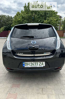 Хетчбек Nissan Leaf 2013 в Ізмаїлі