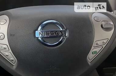 Хэтчбек Nissan Leaf 2016 в Житомире