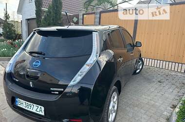 Хэтчбек Nissan Leaf 2013 в Одессе