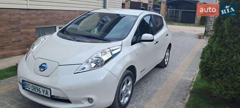 Хетчбек Nissan Leaf 2015 в Тернополі