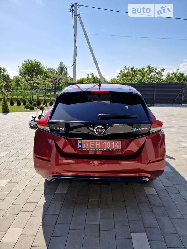 Хэтчбек Nissan Leaf 2018 в Владимир-Волынском