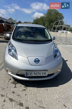 Хэтчбек Nissan Leaf 2012 в 