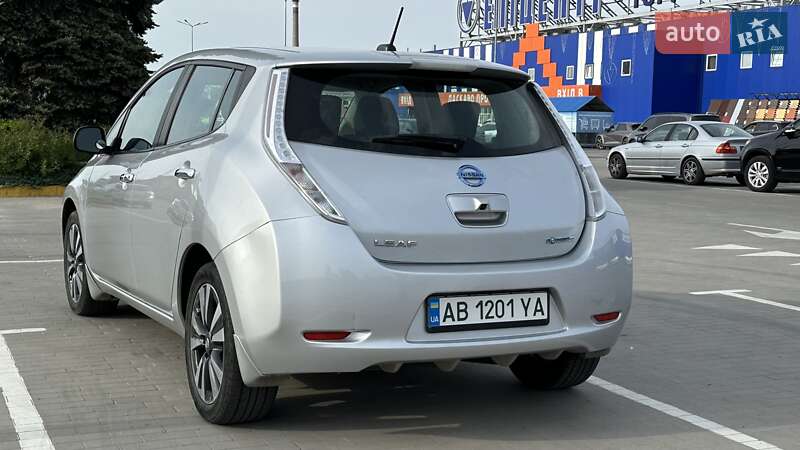 Хетчбек Nissan Leaf 2015 в Вінниці