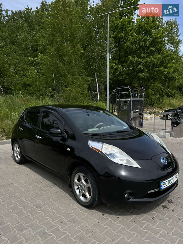 Хетчбек Nissan Leaf 2011 в Львові