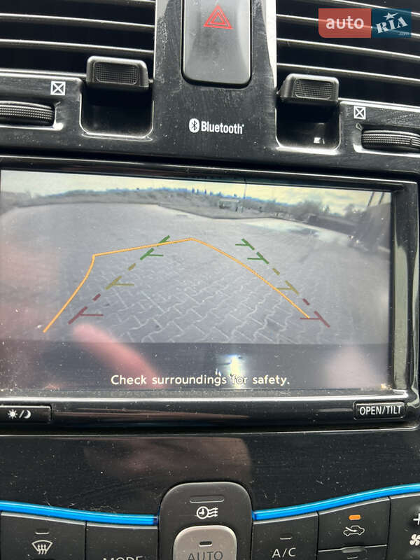 Хетчбек Nissan Leaf 2011 в Львові