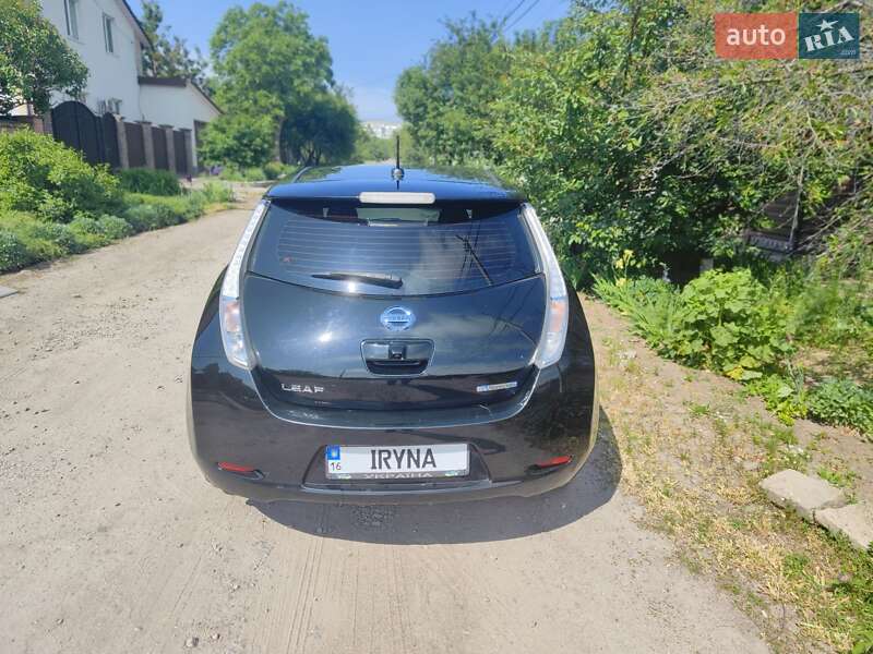 Хэтчбек Nissan Leaf 2014 в Кропивницком