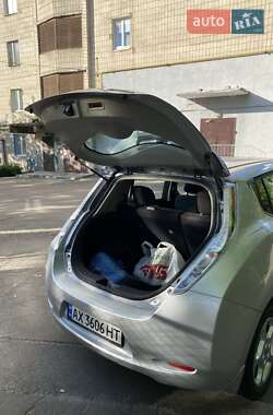 Хетчбек Nissan Leaf 2013 в Києві
