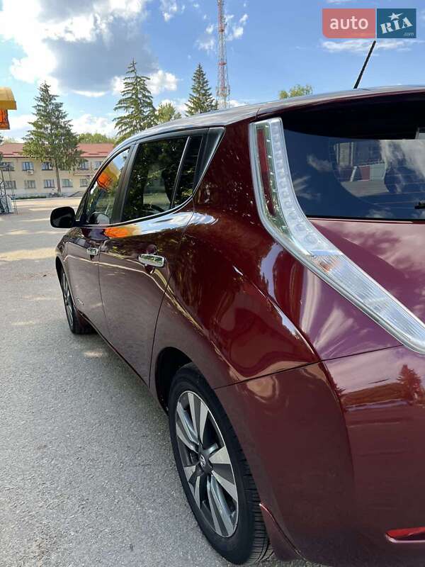 Хетчбек Nissan Leaf 2016 в Валках фото 7 Хетчбек Nissan Leaf 2016 в Валках