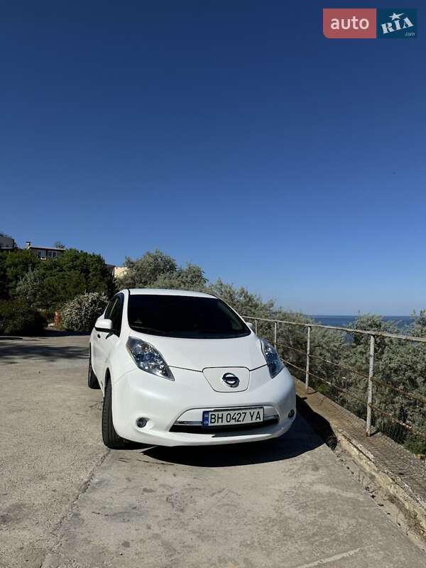 Хэтчбек Nissan Leaf 2016 в Одессе фото 17 Хэтчбек Nissan Leaf 2016 в Одессе