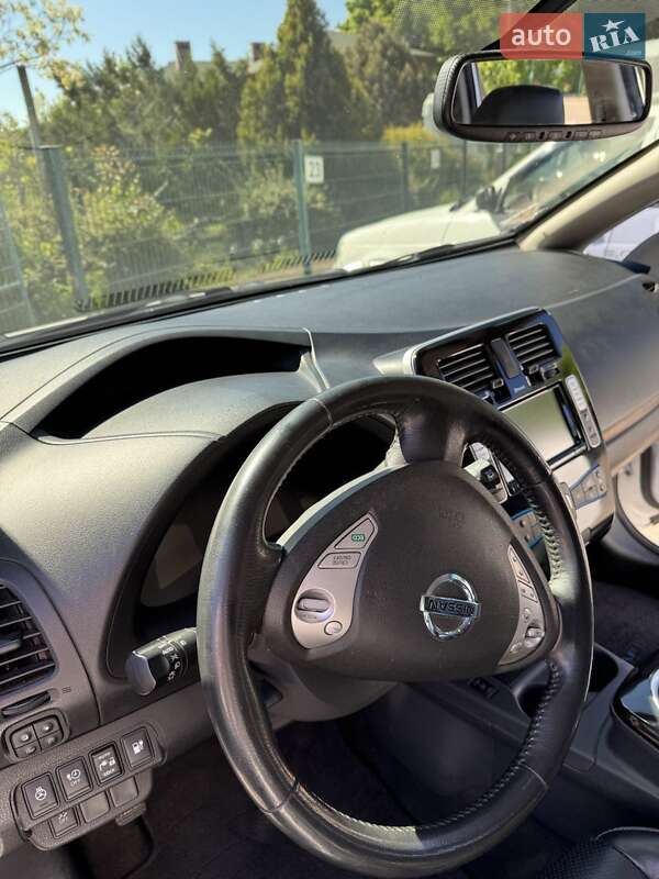 Хэтчбек Nissan Leaf 2016 в Одессе фото 44 Хэтчбек Nissan Leaf 2016 в Одессе