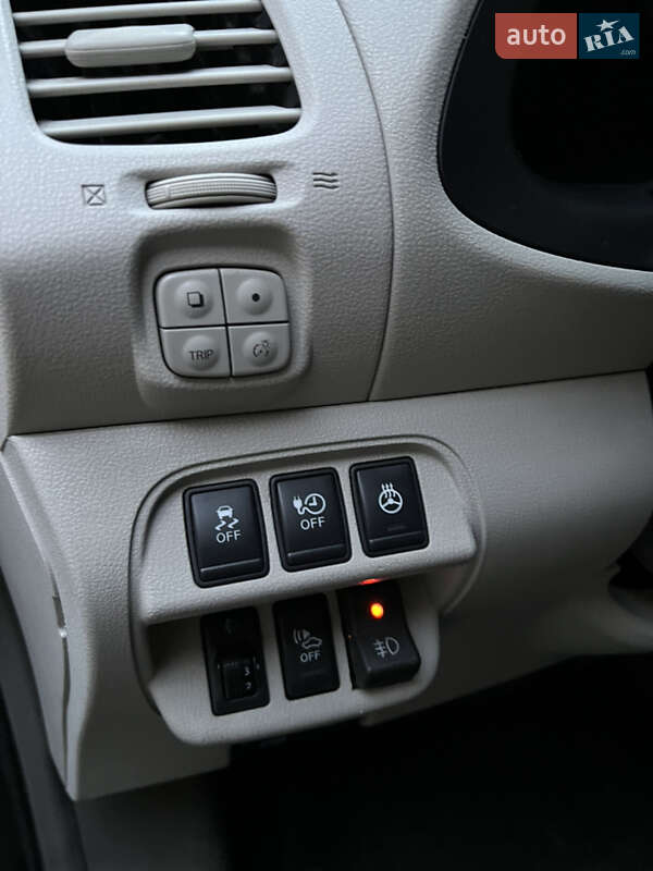 Хетчбек Nissan Leaf 2011 в Львові фото 17 Хетчбек Nissan Leaf 2011 в Львові