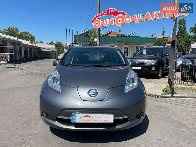 Хетчбек Nissan Leaf 2016 в Миколаєві